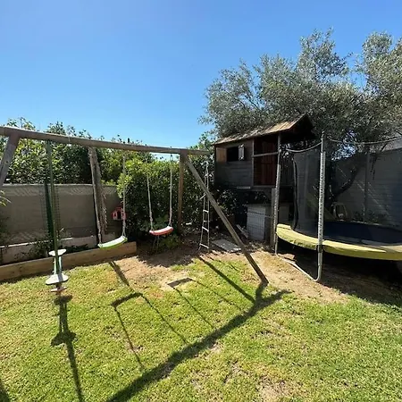 Rez De Avec Jardin A 6 Min Des Plages 아파트 *