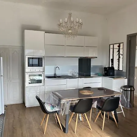 Rez De Avec Jardin A 6 Min Des Plages Appartement
